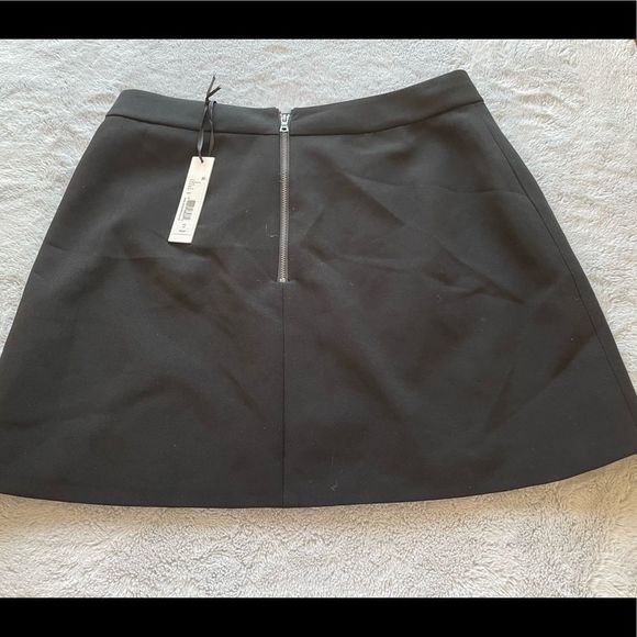 Alice + Olivia - Black Mini Skirt - size 12 - Picture 7 of 8